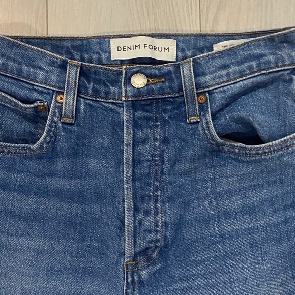 Aritzia💗Yoko HRise Slim 28L💗EUC - Picture 10 of 15